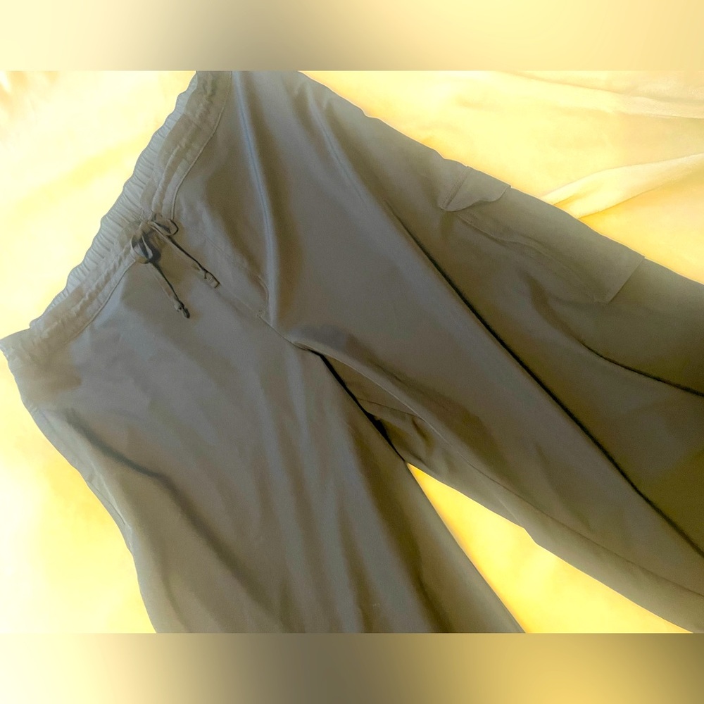 Old Navy Stretchtech Cargo Pants